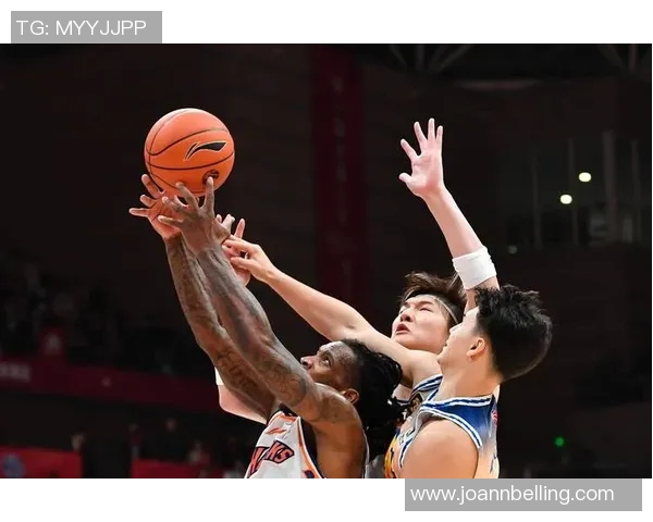 上海篮球队在篮球节奏排行榜中荣登第六名展现出强劲实力与团队协作 上海篮球队在篮球节奏排行榜中荣登第六名展现出强劲实力与团队协作