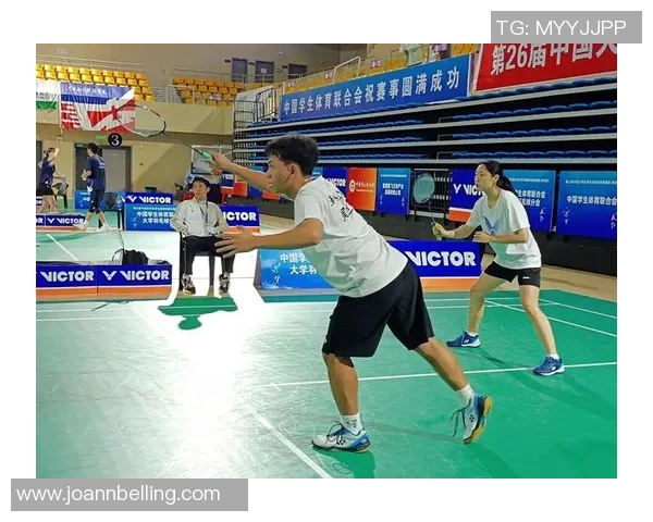 广州羽毛球队在全国锦标赛积分榜上以77分稳居第一名，表现出色引人瞩目