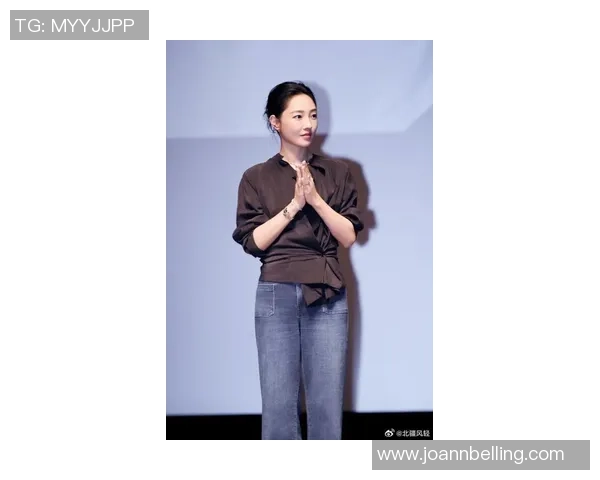 足球明星白百何的精彩瞬间与运动精神的完美结合